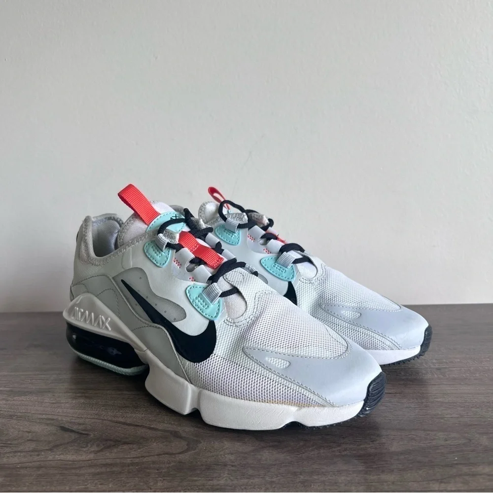 NIKE Women's Air Max Infinity 2 Shoe Size 7 #804